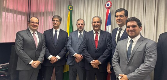 Presidente do TRE-BA prestigia entrega de título de cidadão baiano ao ministro Dias Toffoli e ao...