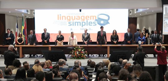 Presidente do TRE-BA prestigia o  I Seminário de Linguagem Simples, realizado em Salvador